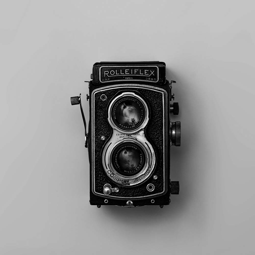 foto einer alten spiegelreflexkamera von rollei